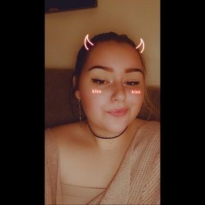 Meet your Posher, Asya